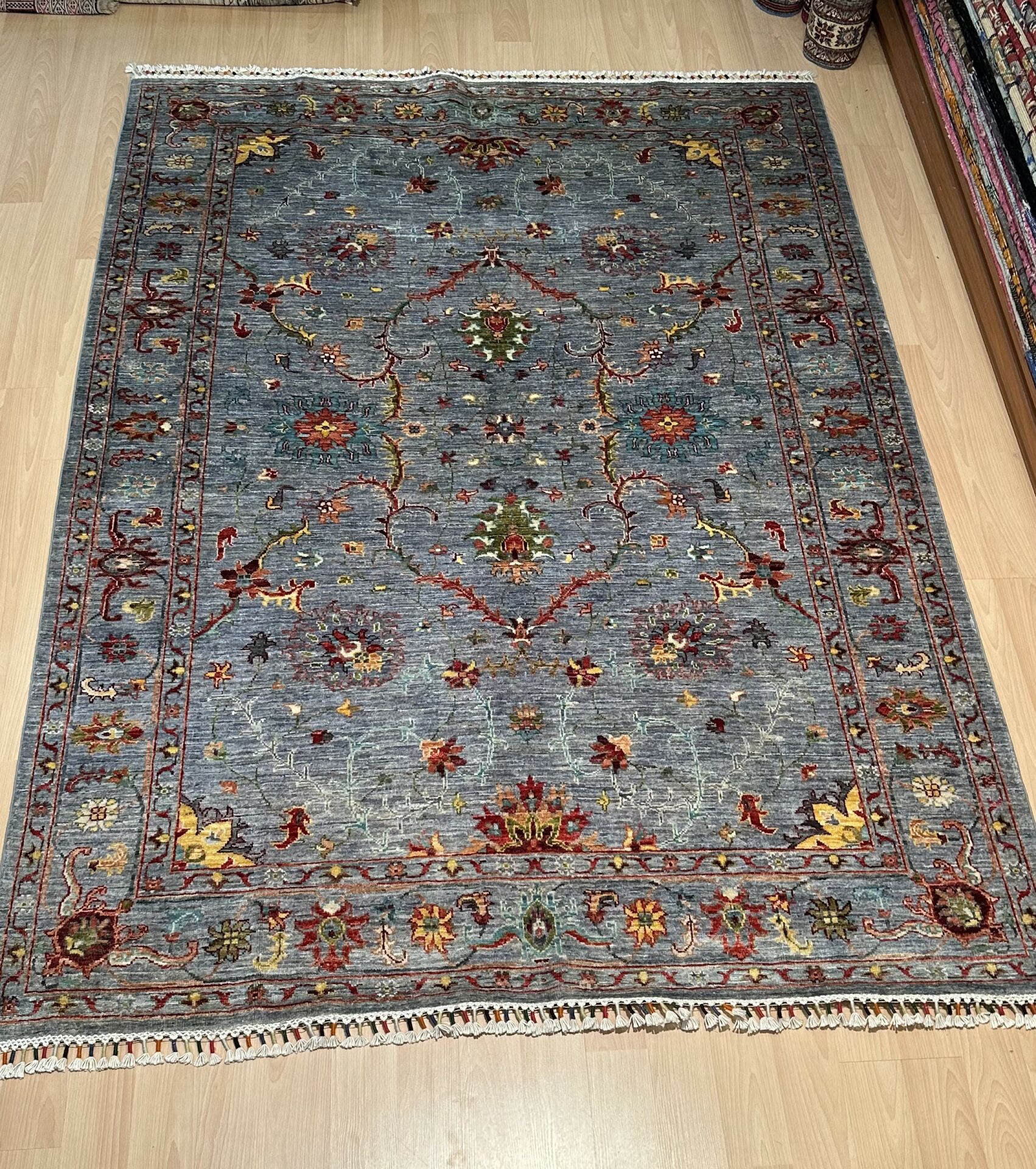 SULTANİ HALI 426 Usak Desenli Yüksek Kalite Kök Boya Salon Halısı