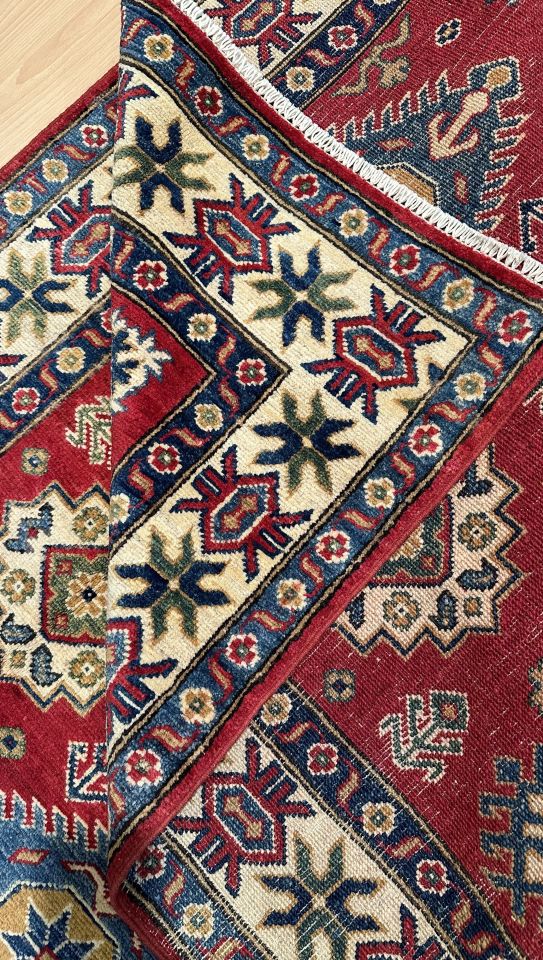 SULTANİ HALI 279 Usak Desenli Yüksek Kalite Kök Boya Salon Halısı