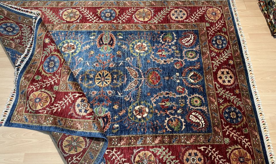 SULTANİ HALI 439 Usak Desenli Yüksek Kalite Kök Boya Salon Halısı