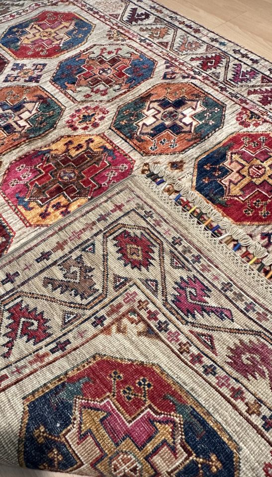 SULTANİ HALI 423 Usak Desenli Yüksek Kalite Kök Boya Salon Halısı